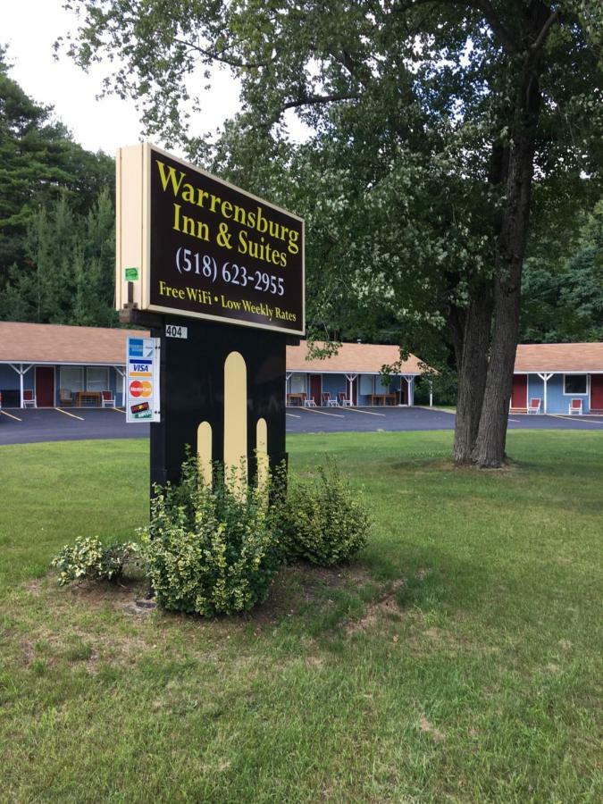 Warrensburg Inn & Suites - 6 Mi To Lake George エクステリア 写真